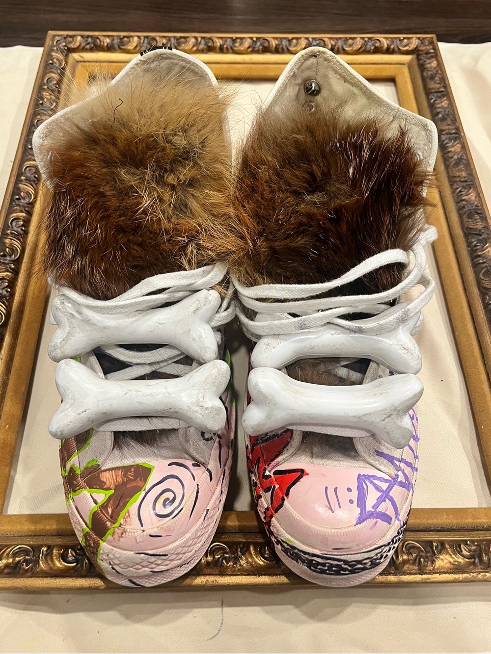 Custom “CDG” Converses - Picture 3 of 11